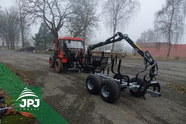 Kompaktný vyvážečka Vahva Jussi 2000 + _400 a malotraktor
