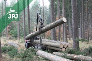 Malá vyvážečka Vahva Jussi 1500_320 4WD a pracovné štvorkolka