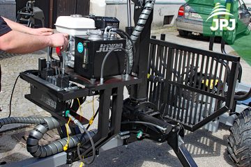 držiak hydraulické jednotky na vyvážecím vleku