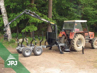 Traktorová vyvážačka Vahva Jussi 3000_420 a traktor Zetor